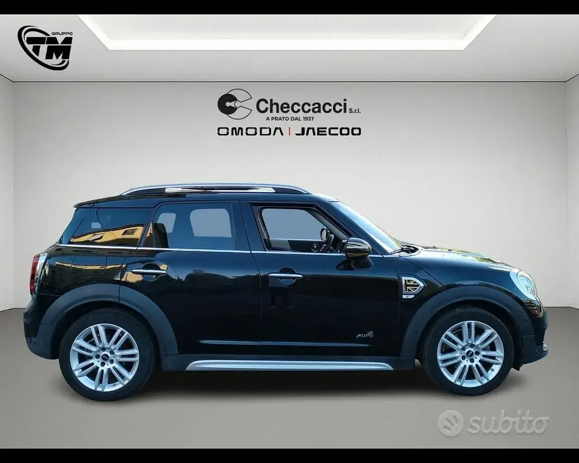 Käytetty Mini Countryman Hype 150 HP (110 kW) 2017 Musta Katumaasturi