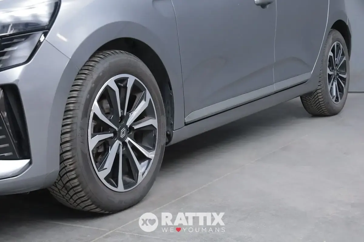 Usata Renault Clio V Techno 91 CV (66 kW) 2025 Grigio Berlina