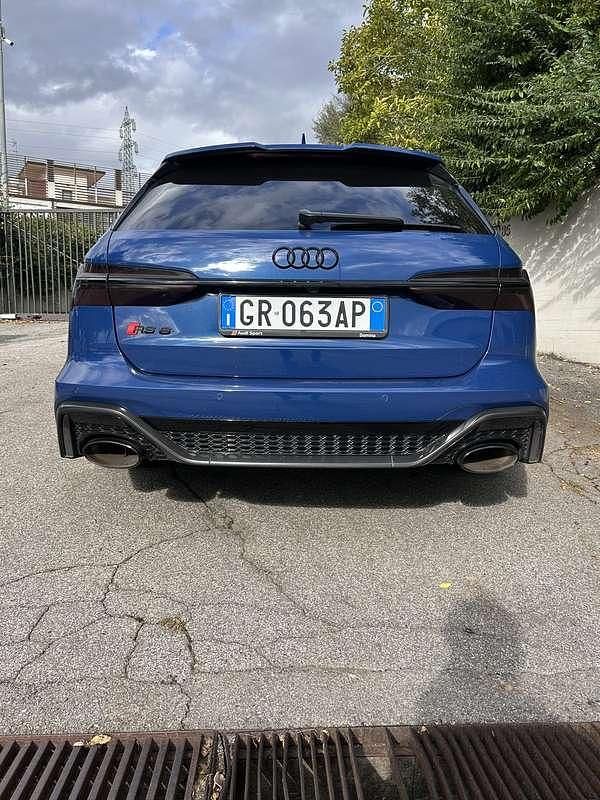 Usata Audi RS6 Performance 630 CV (463 kW) 2023 Blu/azzurro Station wagon