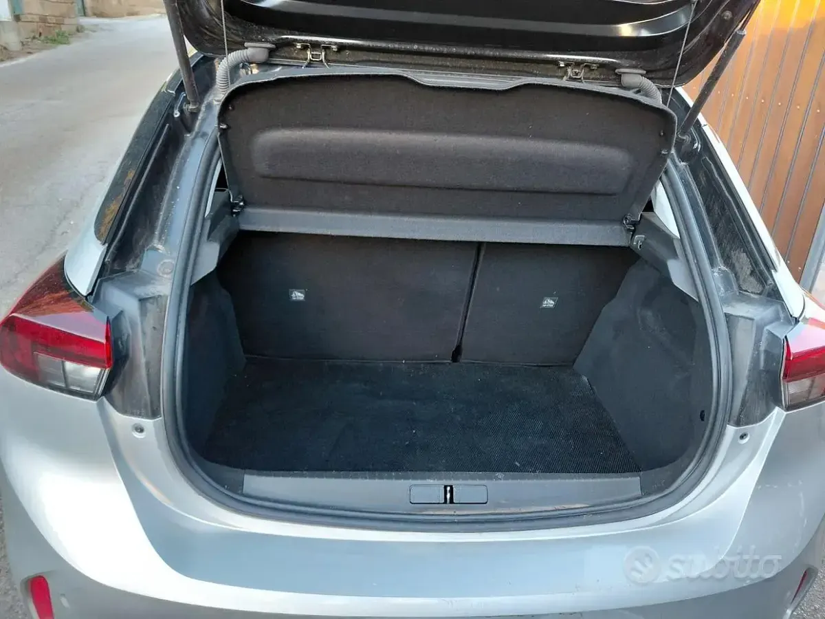 Usata Opel Corsa 102 CV (75 kW) 2021 Grigio Utilitaria