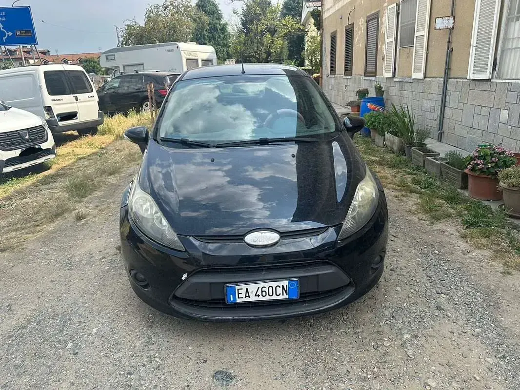 Usata Ford Fiesta Titanium 68 CV (50 kW) 2010 Berlina