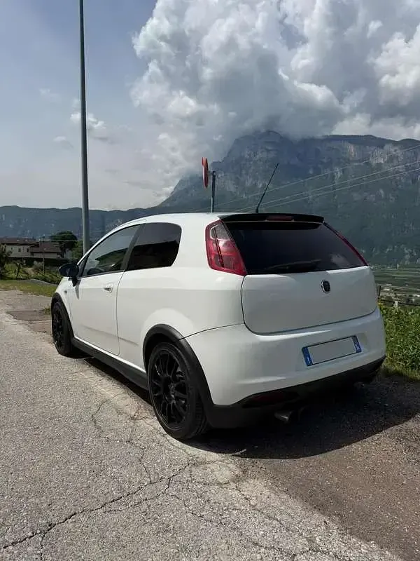 Usata Abarth Grande Punto 155 CV (114 kW) 2008 Utilitaria