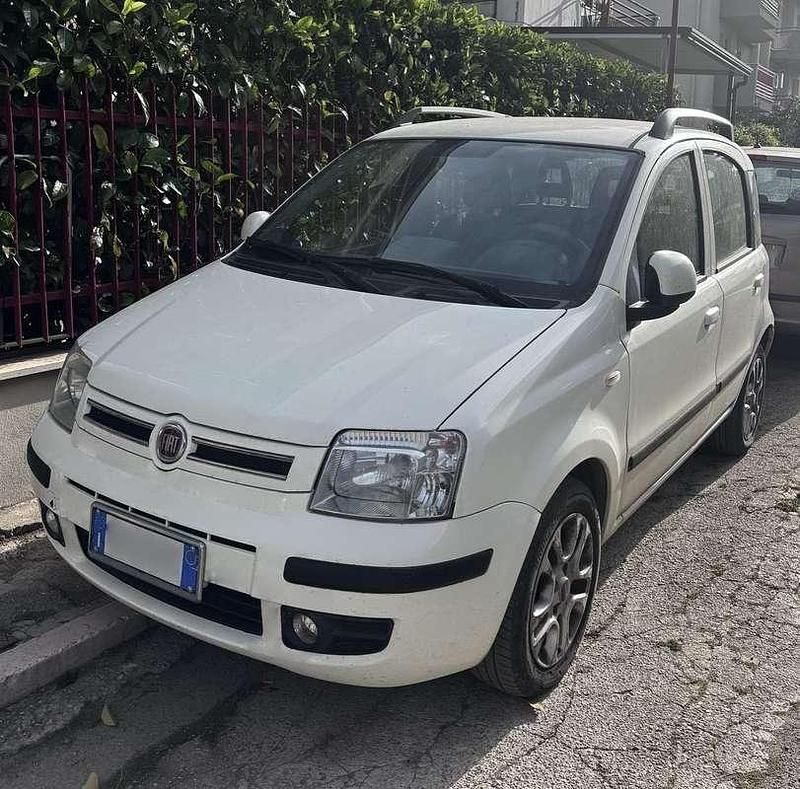 Usata Fiat Panda Dynamic 69 CV (50 kW) 2011 Bianco Utilitaria
