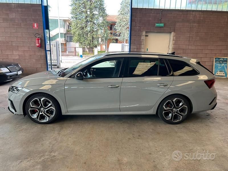 Grigio Usata 2021 Skoda Octavia RS Station wagon | 28.000 € (Buon prezzo) - Immagine 1/4
