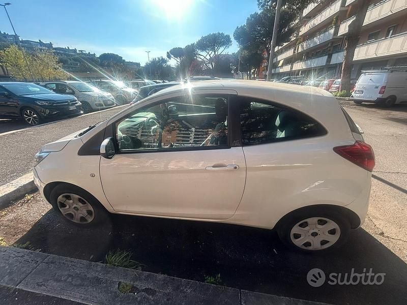 Usata Ford Ka 69 CV (50 kW) 2013 Bianco Utilitaria