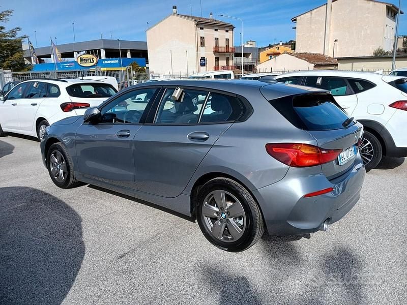 Usata BMW 116 Advantage 116 CV (85 kW) 2022 Grigio Utilitaria