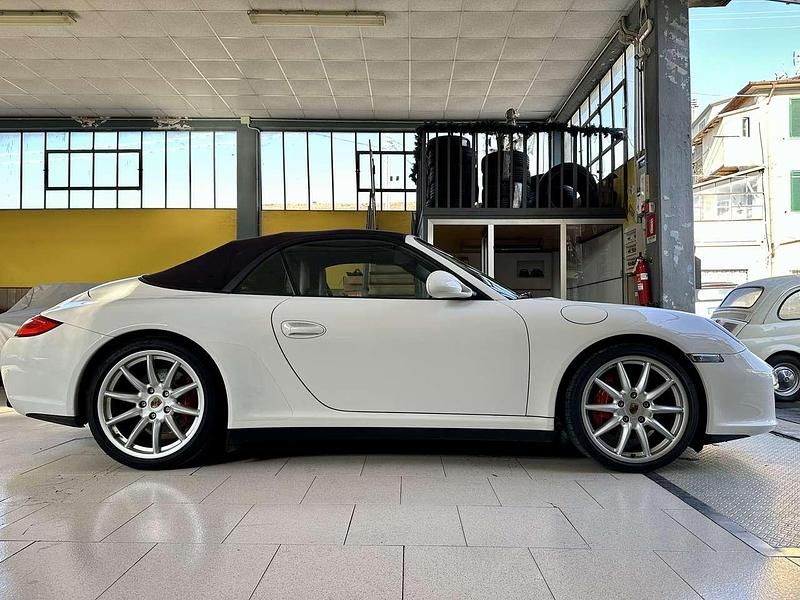 Usata Porsche 911 Carrera 4S Cabriolet 385 CV (283 kW) 2009 Bianco Cabrio