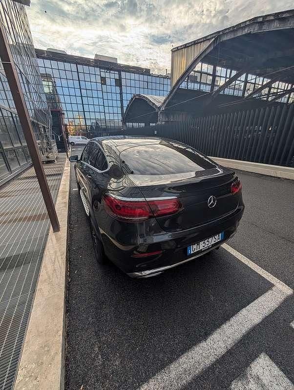 Usata Mercedes GLC300 Premium 245 CV (180 kW) 2020 Nero SUV