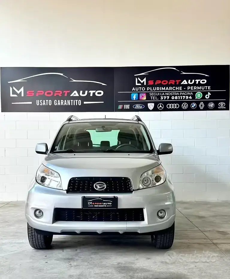 Usata Daihatsu Terios 102 CV (75 kW) 2011 Grigio SUV