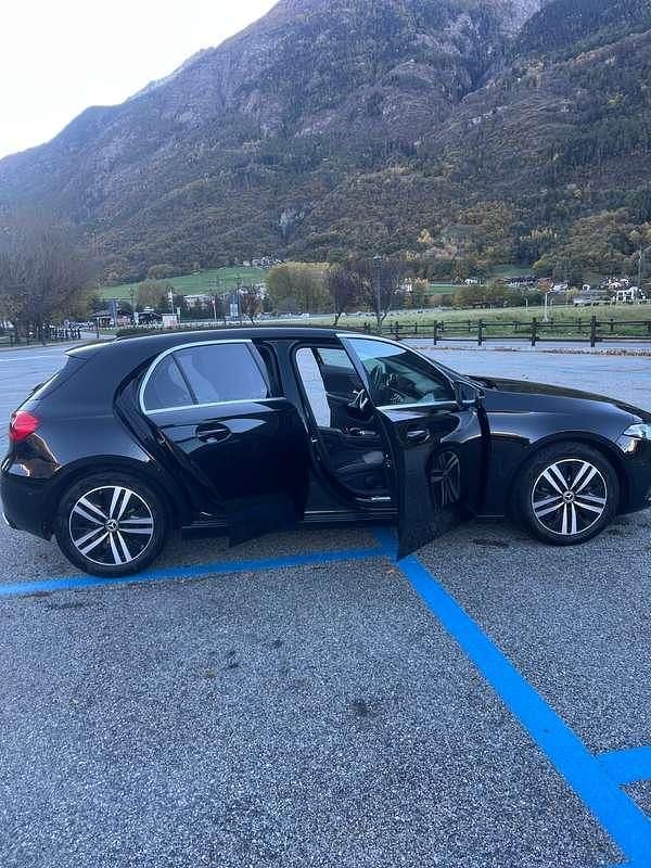 Usata Mercedes 180 136 CV (100 kW) 2022 Nero Berlina