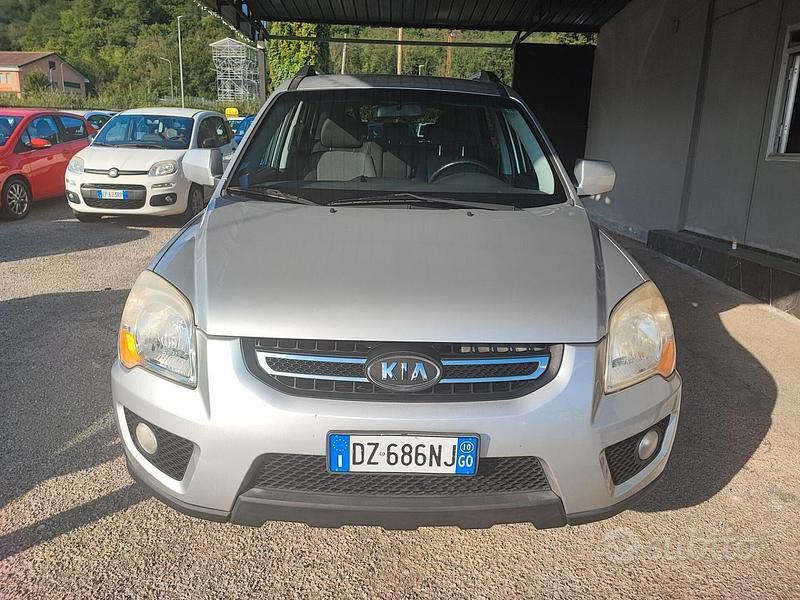 Usata Kia Sportage Active 141 CV (103 kW) 2010 Argento SUV