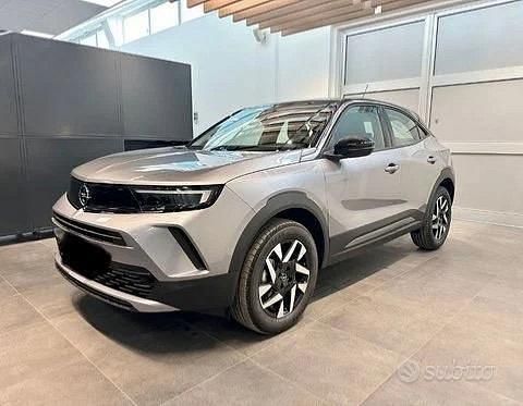 Usata Opel Mokka Elegance 131 CV (96 kW) 2023 Grigio SUV