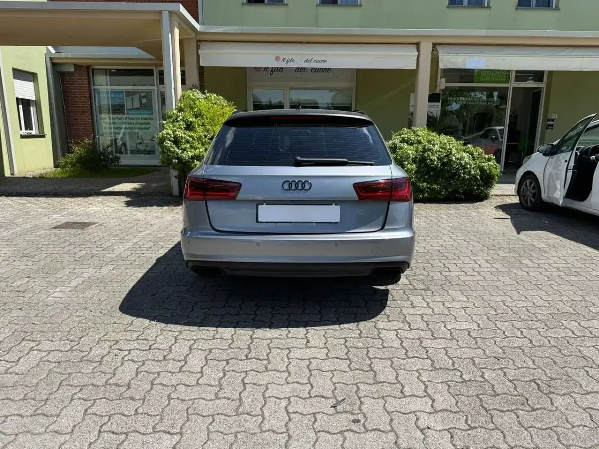 Usata Audi A6 190 CV (139 kW) 2016 Argento Station wagon