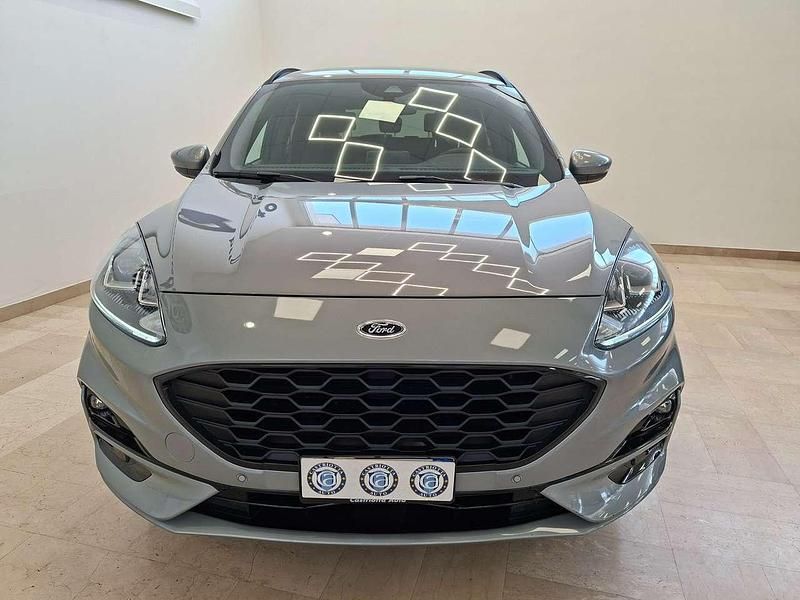 Usata Ford Kuga ST-Line 152 CV (111 kW) 2022 Grigio SUV
