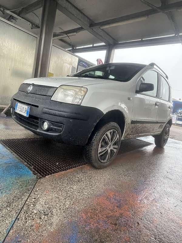 Usata Fiat Panda 4x4 60 CV (44 kW) 2005 Utilitaria
