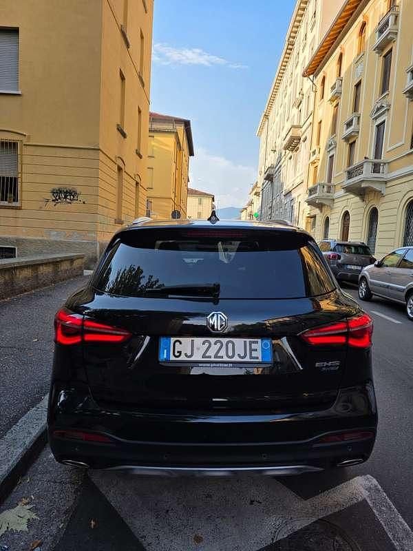 Usata MG EHS Excite 162 CV (119 kW) 2022 Nero SUV