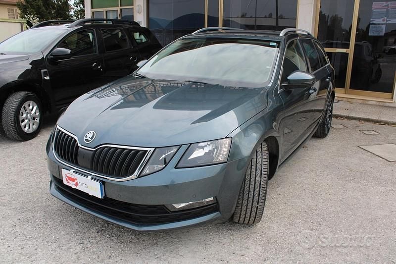 Usata Skoda Octavia G-TEC Executive 110 CV (80 kW) 2017 Other Station wagon