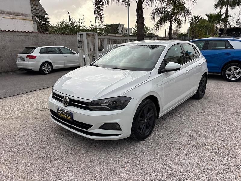 Usata VW Polo Comfortline 90 CV (66 kW) 2018 Bianco Utilitaria