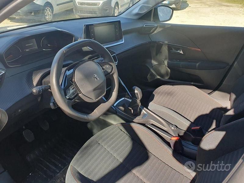Usata Peugeot 208 Active 75 CV (55 kW) 2023 Nero Utilitaria