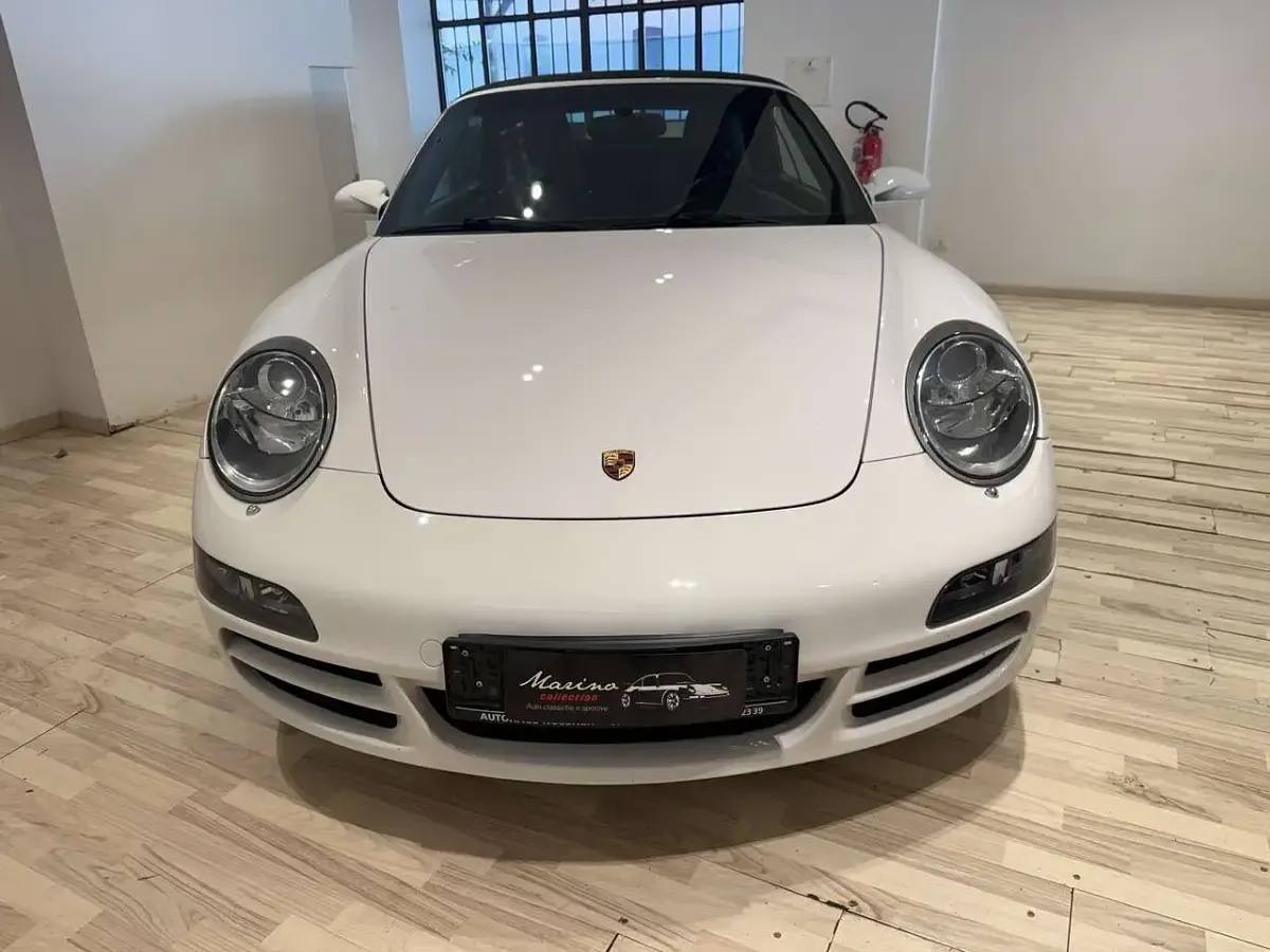 Usata Porsche 911 Carrera Cabriolet 325 CV (239 kW) 2007 Bianco gran prix Cabrio
