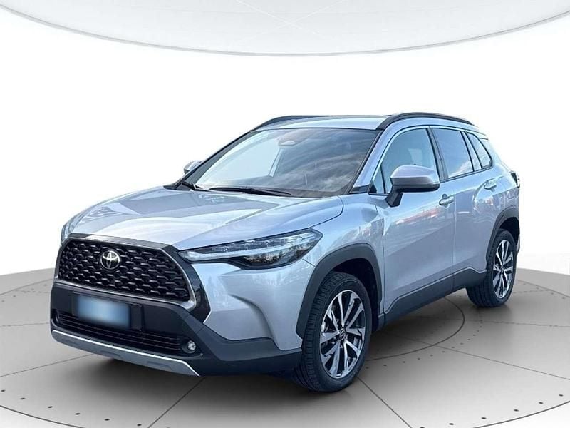 Argento Usata 2025 Toyota Corolla Cross Trend SUV | 30.500 € - Immagine 1/4