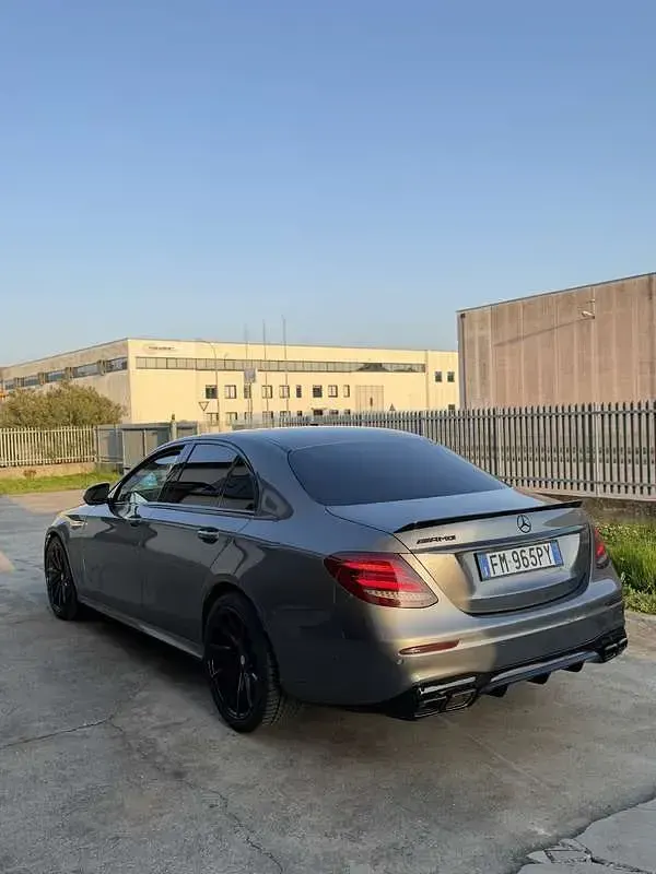Usata Mercedes E220 Exclusive 194 CV (142 kW) 2017 Berlina