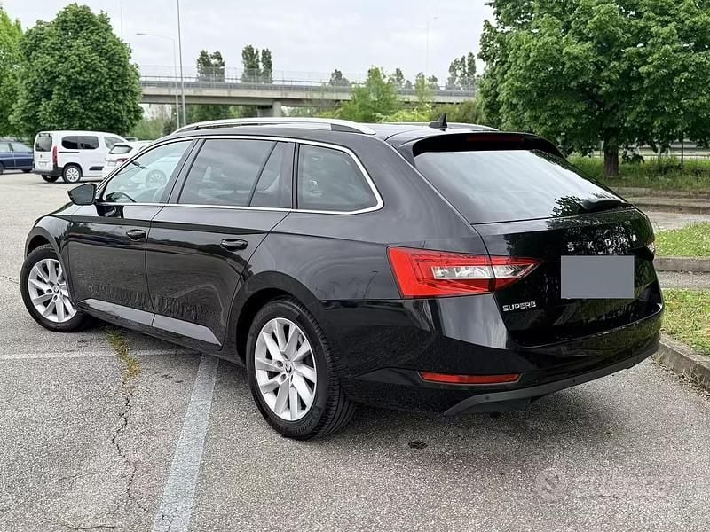 Usata Skoda Superb 150 CV (110 kW) 2021 Station wagon