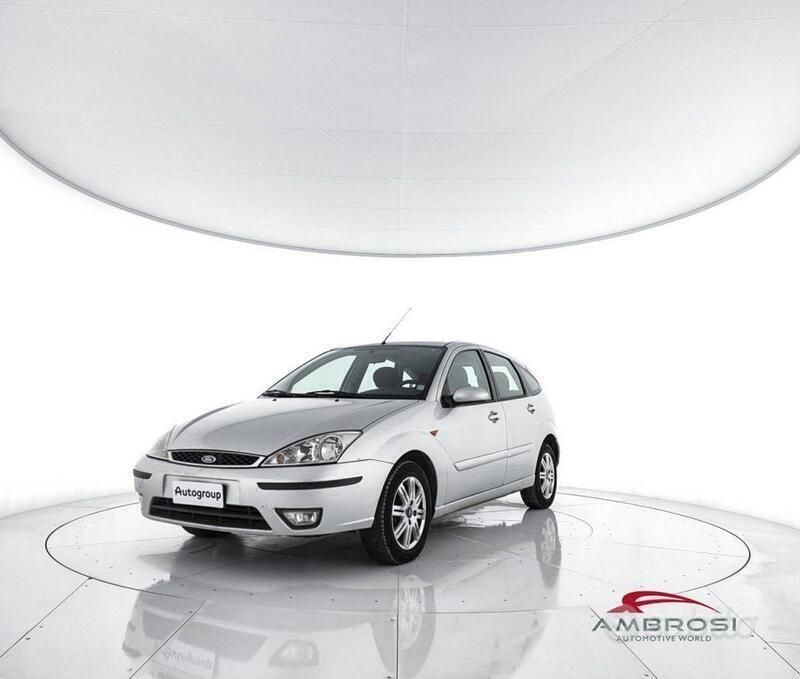 Argento Usata 2004 Ford Focus Zetec Station wagon | 990 € (Ottimo prezzo) - Immagine 1/4