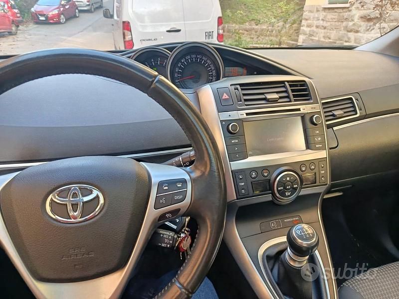 Usata Toyota Verso 132 CV (97 kW) 2016 Monovolume