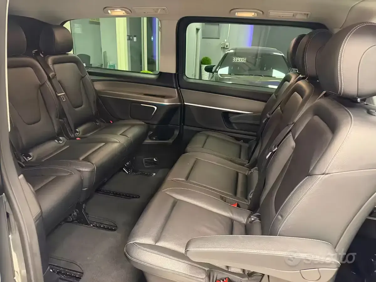 Usata Mercedes V250 Executive 190 CV (139 kW) 2015 Grigio Monovolume