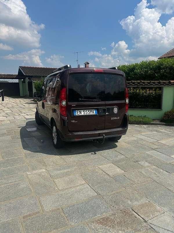 Usata Fiat Doblò Emotion 105 CV (77 kW) 2012 Monovolume