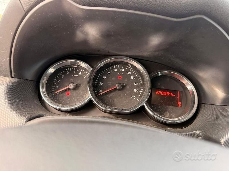 Usata Dacia Duster Ambiance 110 CV (80 kW) 2016 Nero SUV