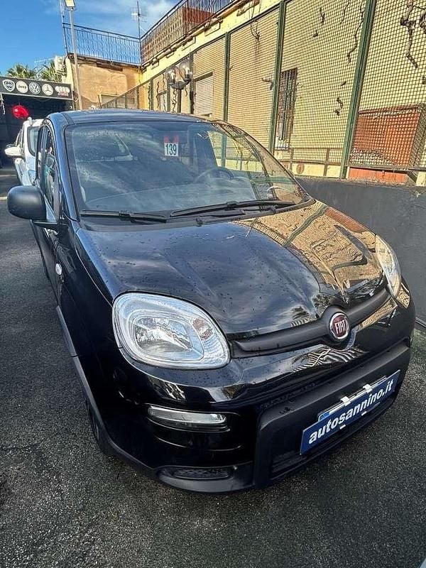 Nero Usata 2022 Fiat Panda Red Tre volumi | 10.290 € (Buon prezzo) - Immagine 1/4