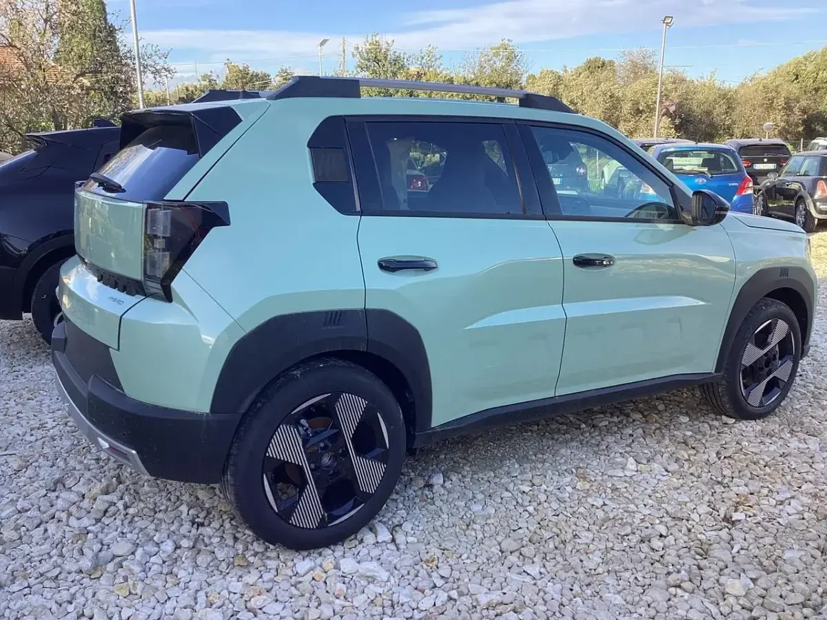 Nuova Fiat Grande Panda Business 100 CV (73 kW) 2026 Verde Utilitaria