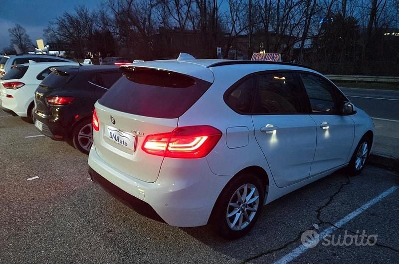 Usata BMW 216 Active Tourer Luxury Line 116 CV (85 kW) 2020 Bianco Monovolume
