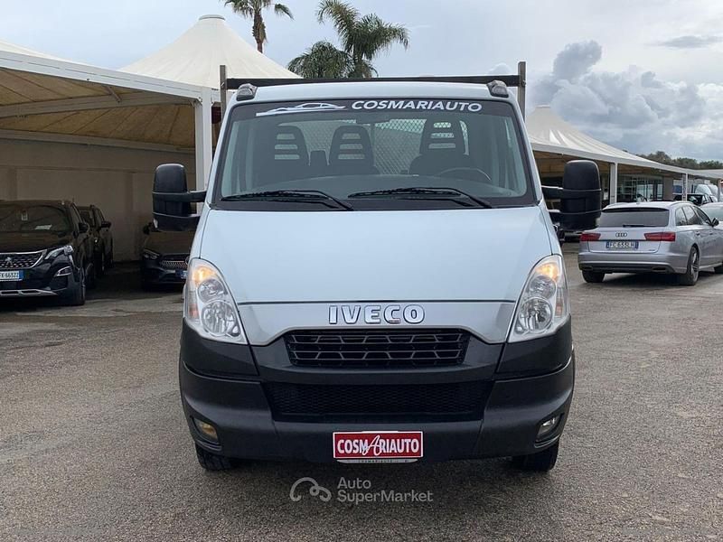 Usata Iveco Daily 170 CV (125 kW) 2012 Bianco pastello Furgone