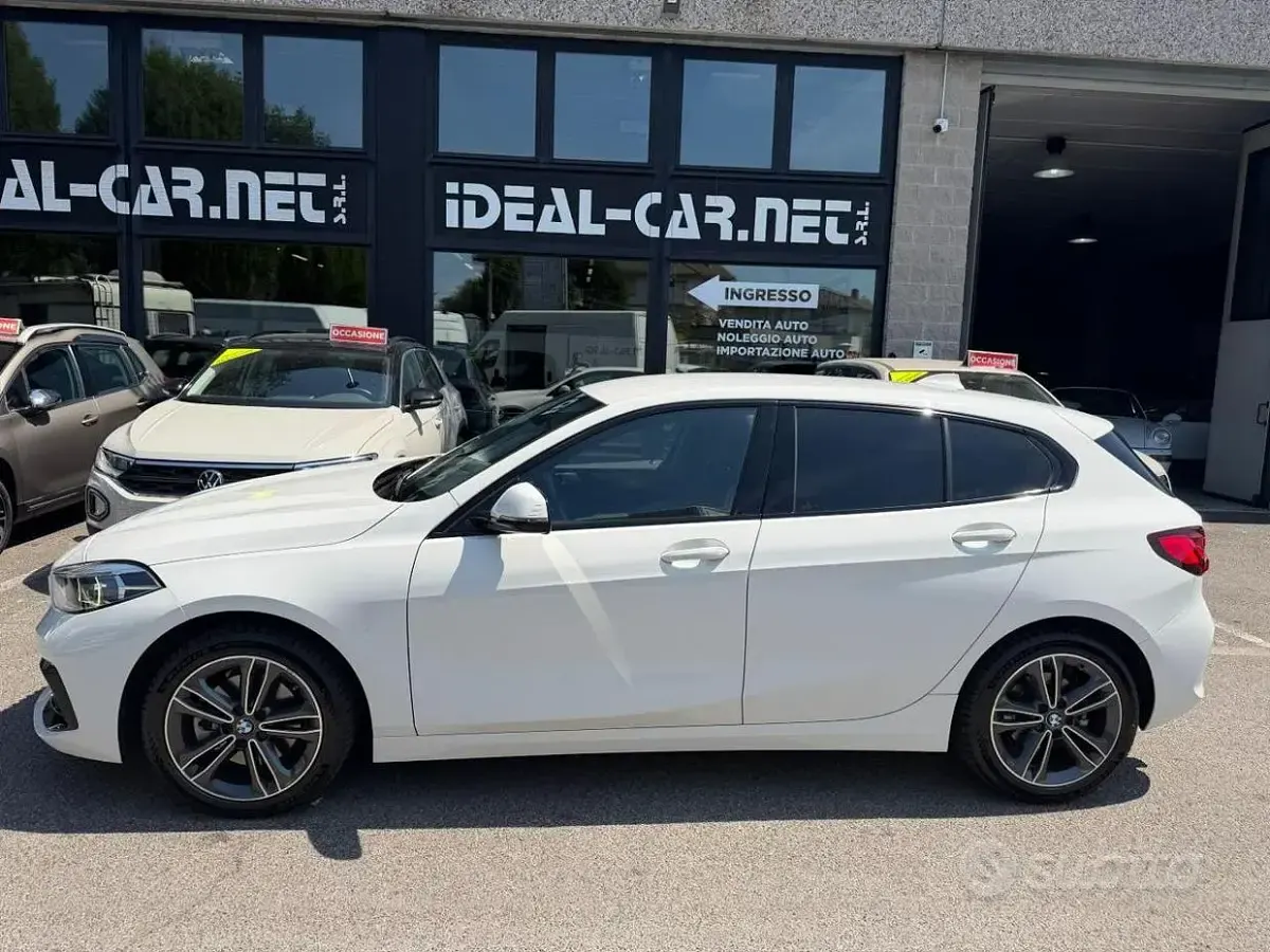 Usata BMW 116 Sport Line 116 CV (85 kW) 2020 Bianco Utilitaria