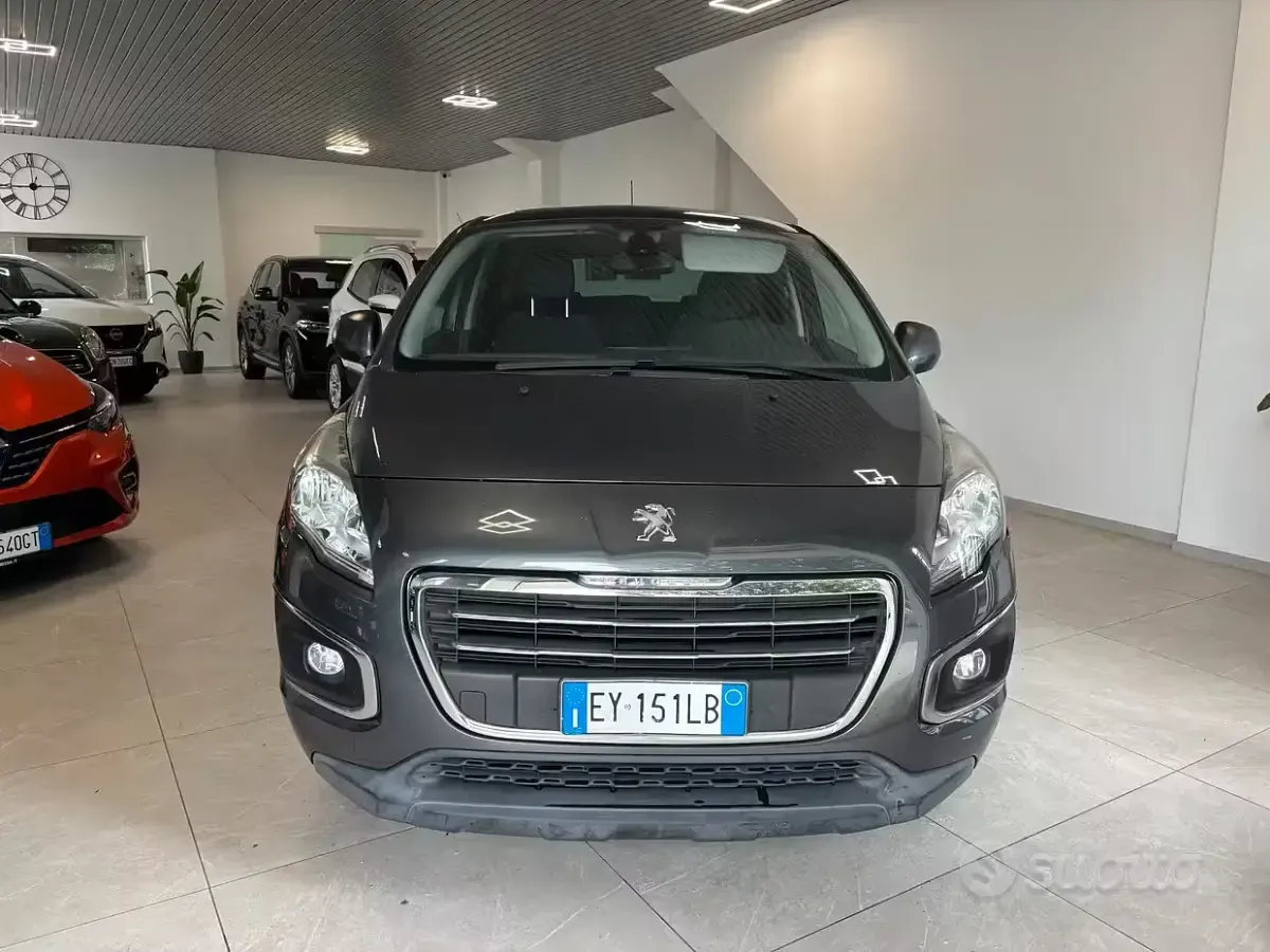 Usata Peugeot 3008 Active 131 CV (96 kW) 2015 Grigio Station wagon