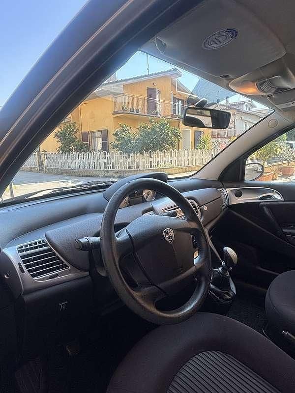 Usata Lancia Ypsilon 80 CV (58 kW) 2009 Utilitaria