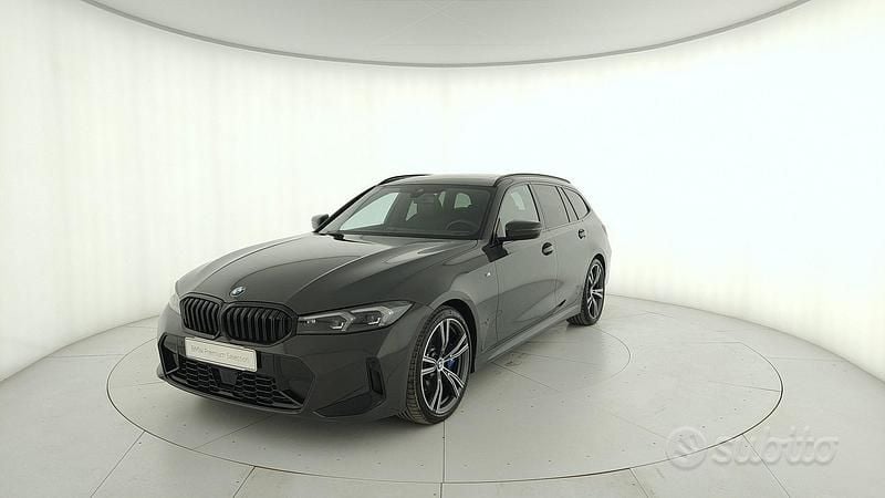 Usata BMW 330 M Sport 286 CV (210 kW) 2023 Grigio Station wagon