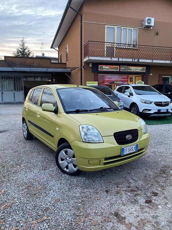 Usata Kia Picanto Spirit 61 CV (44 kW) 2006 Verde Utilitaria