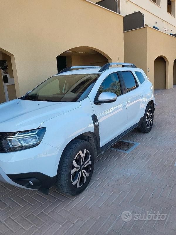 Usata Dacia Duster Prestige 101 CV (74 kW) 2022 Bianco SUV