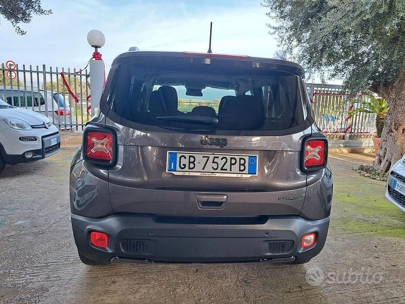 Usata Jeep Renegade Night Eagle 120 CV (88 kW) 2020 Grigio SUV
