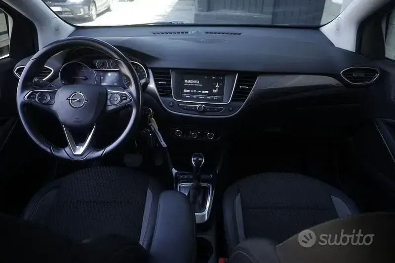 Usata Opel Crossland X Ultimate 120 CV (88 kW) 2019 Grigio SUV