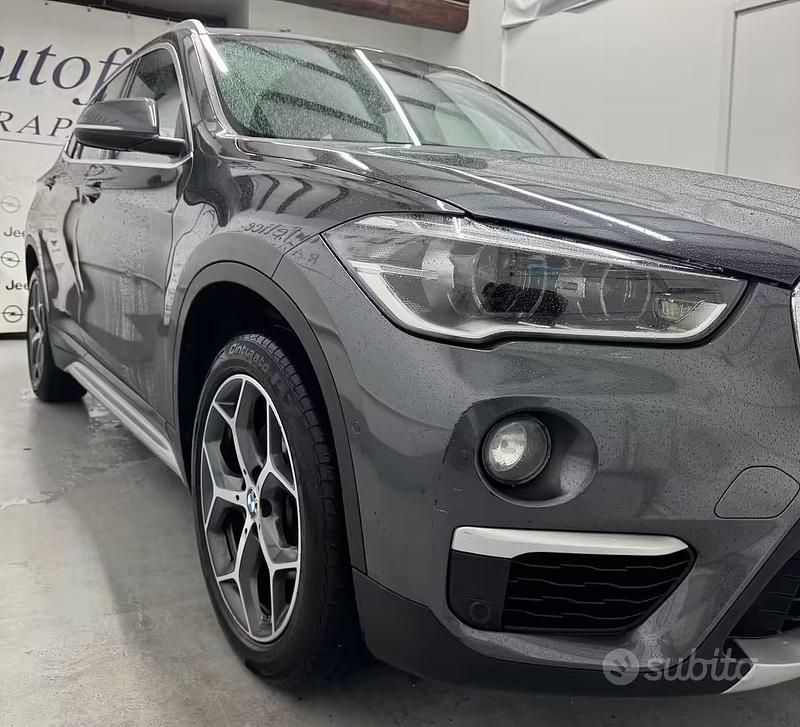 Usado BMW X1 Sport Line 150 CV (110 kW) 2018 Gris SUV