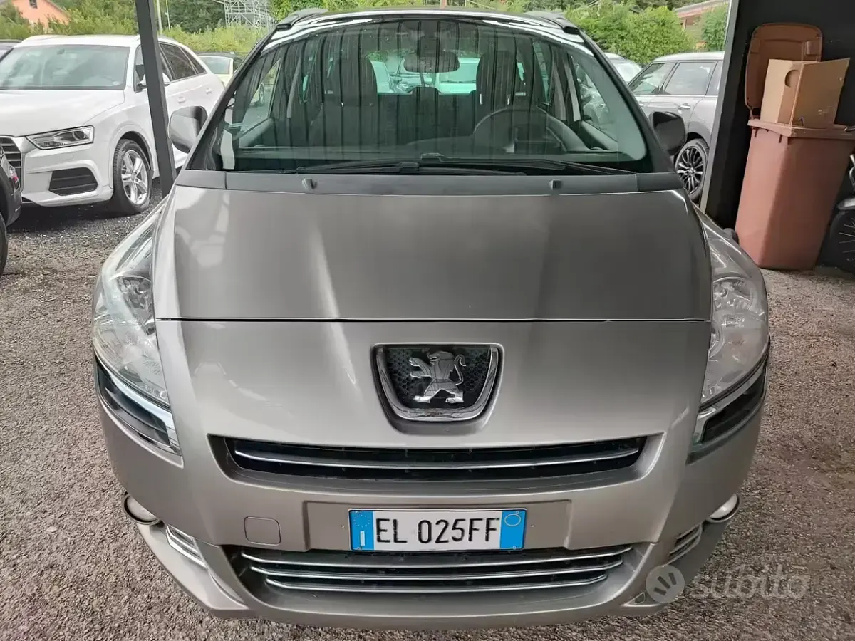 Usata Peugeot 5008 Active 150 CV (110 kW) 2012 Giallo Monovolume