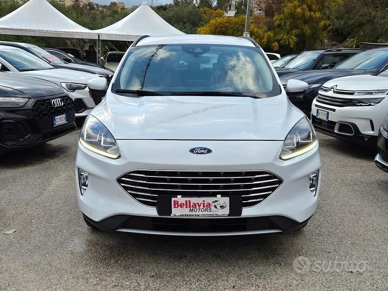 Usata Ford Kuga Titanium 120 CV (88 kW) 2022 Bianco SUV