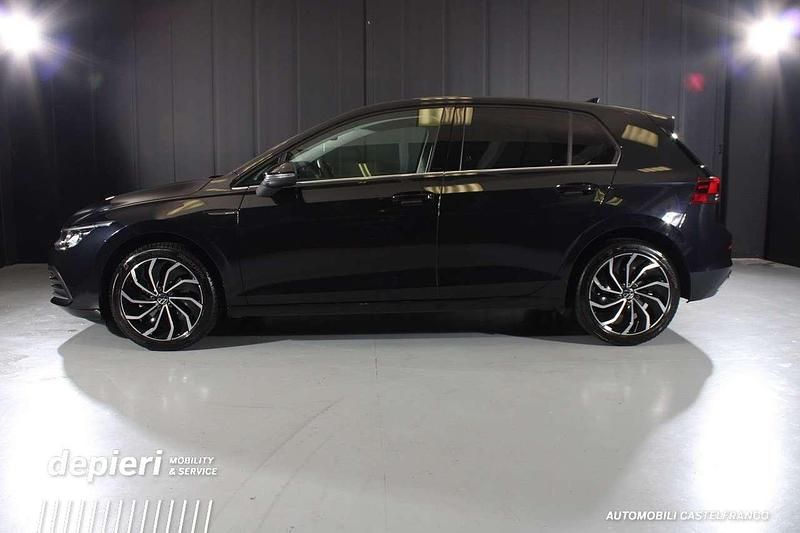 Usata VW Golf VIII Style 131 CV (96 kW) 2023 Nero Utilitaria
