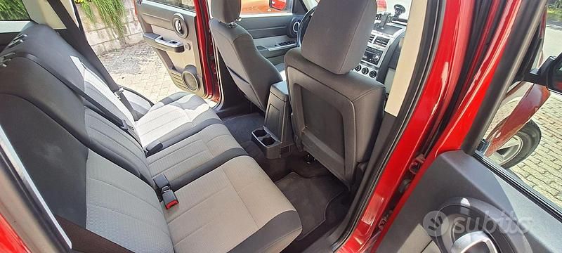 Usata Dodge Nitro 177 CV (130 kW) 2010 Rosso SUV