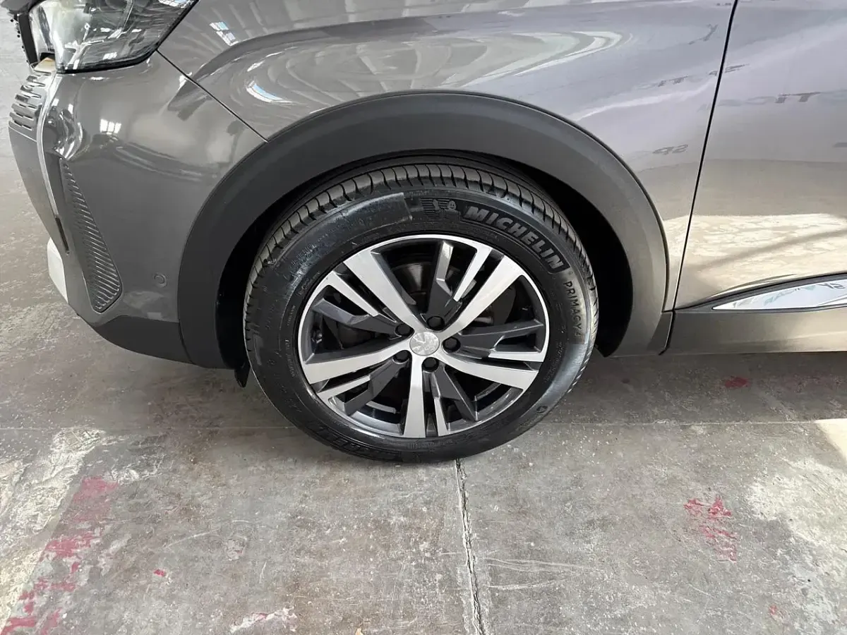 Usata Peugeot 3008 Allure 131 CV (96 kW) 2023 Grigio SUV